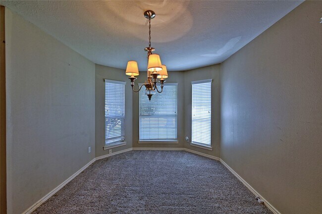 Building Photo - 19803 Lindenwick Ct