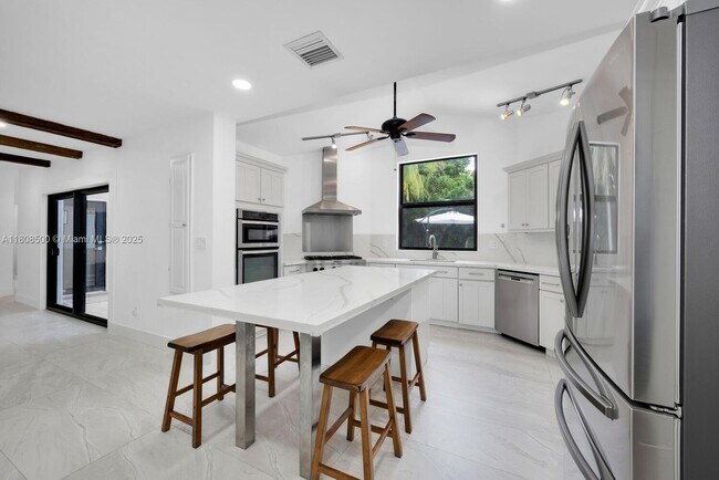 Building Photo - 6860 SW 99th Terrace