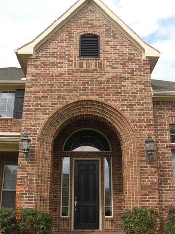 Building Photo - 321 Greenfield Dr