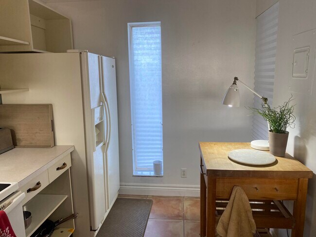 Building Photo - 22 Royal Palm Way