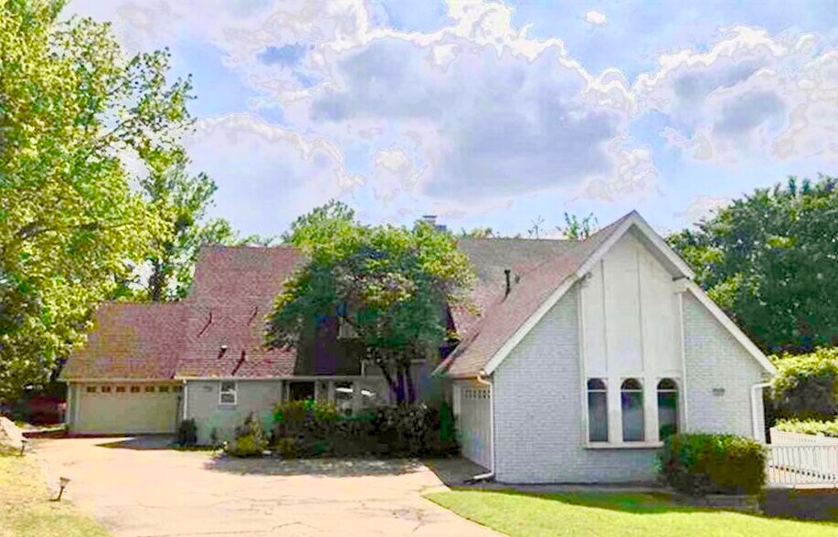 Building Photo - 3908 E 60th Pl