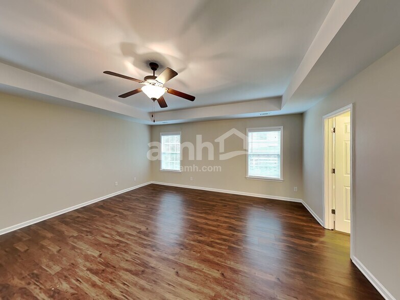 Building Photo - 122 Tilton Dr
