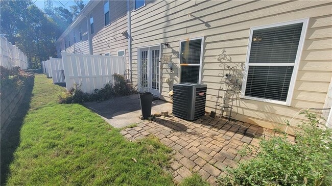 Building Photo - 1780 Willow Branch Ln