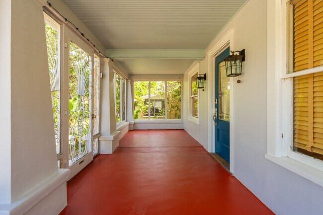 Building Photo - Charming 3 Bedroom, 2 Bathroom Two-Story H...