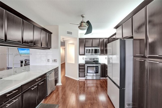 Building Photo - 7611 Southampton Terrace