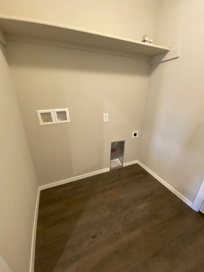 Building Photo - *Pre-leasing* Three Bedroom | Two Bath Hom...