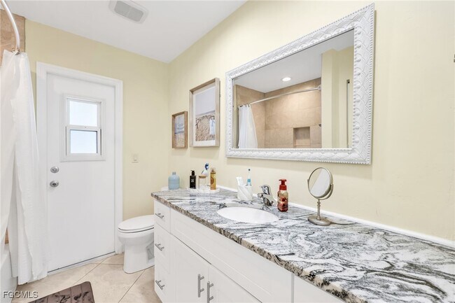 Building Photo - 5032 Skyline Blvd