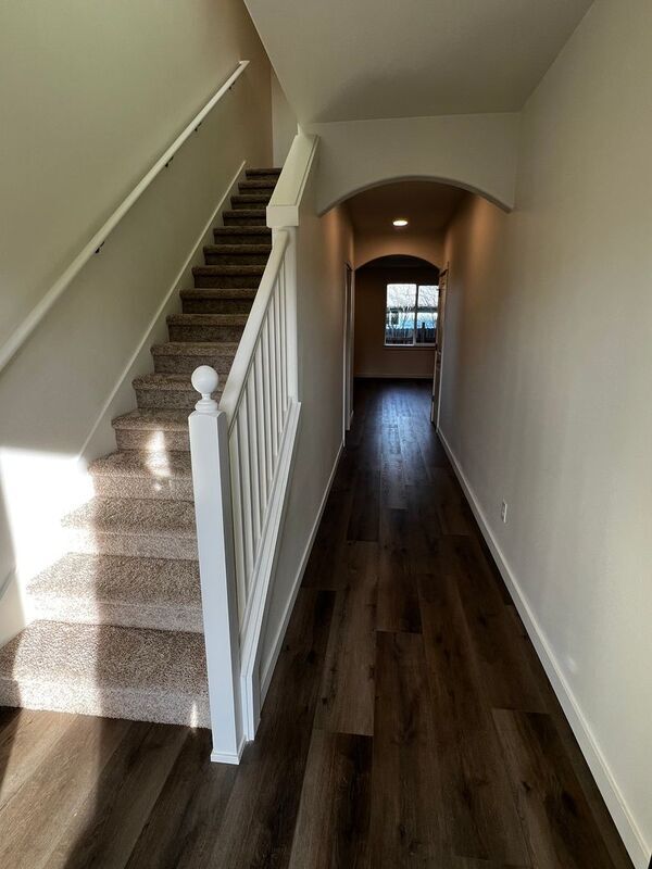 Building Photo - 3639 E Amazon Dr