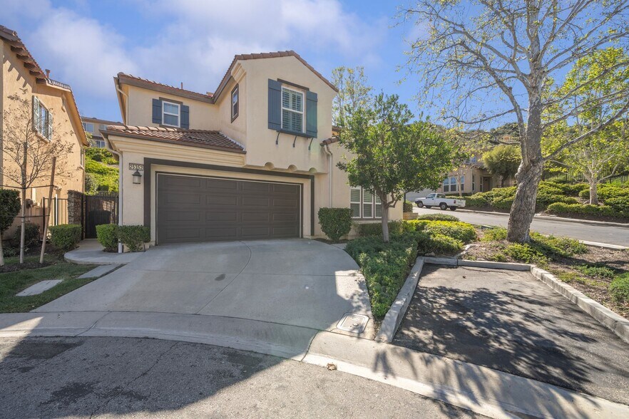 Building Photo - 25352 Avanti Ct