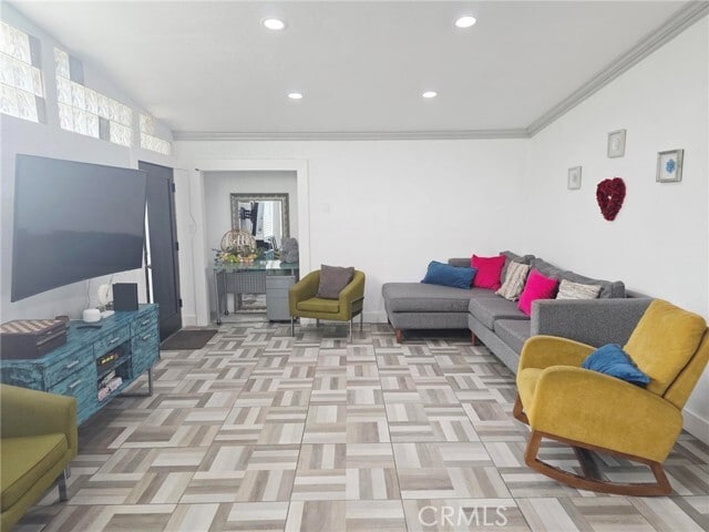 Building Photo - 917 Helmsdale Ave