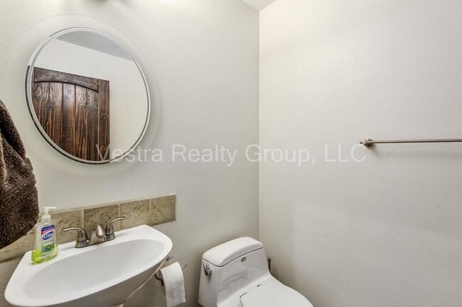Building Photo - 2157 Maples Pl