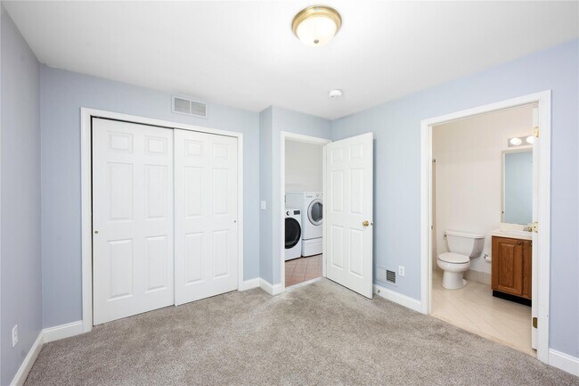 Building Photo - 46 McGuiness Ln