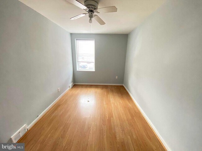 Building Photo - 6330 Leonard St