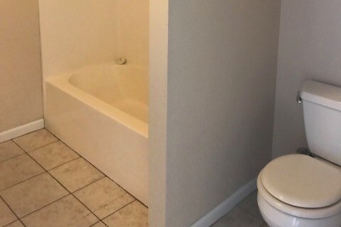 Building Photo - 510 S Poplar St