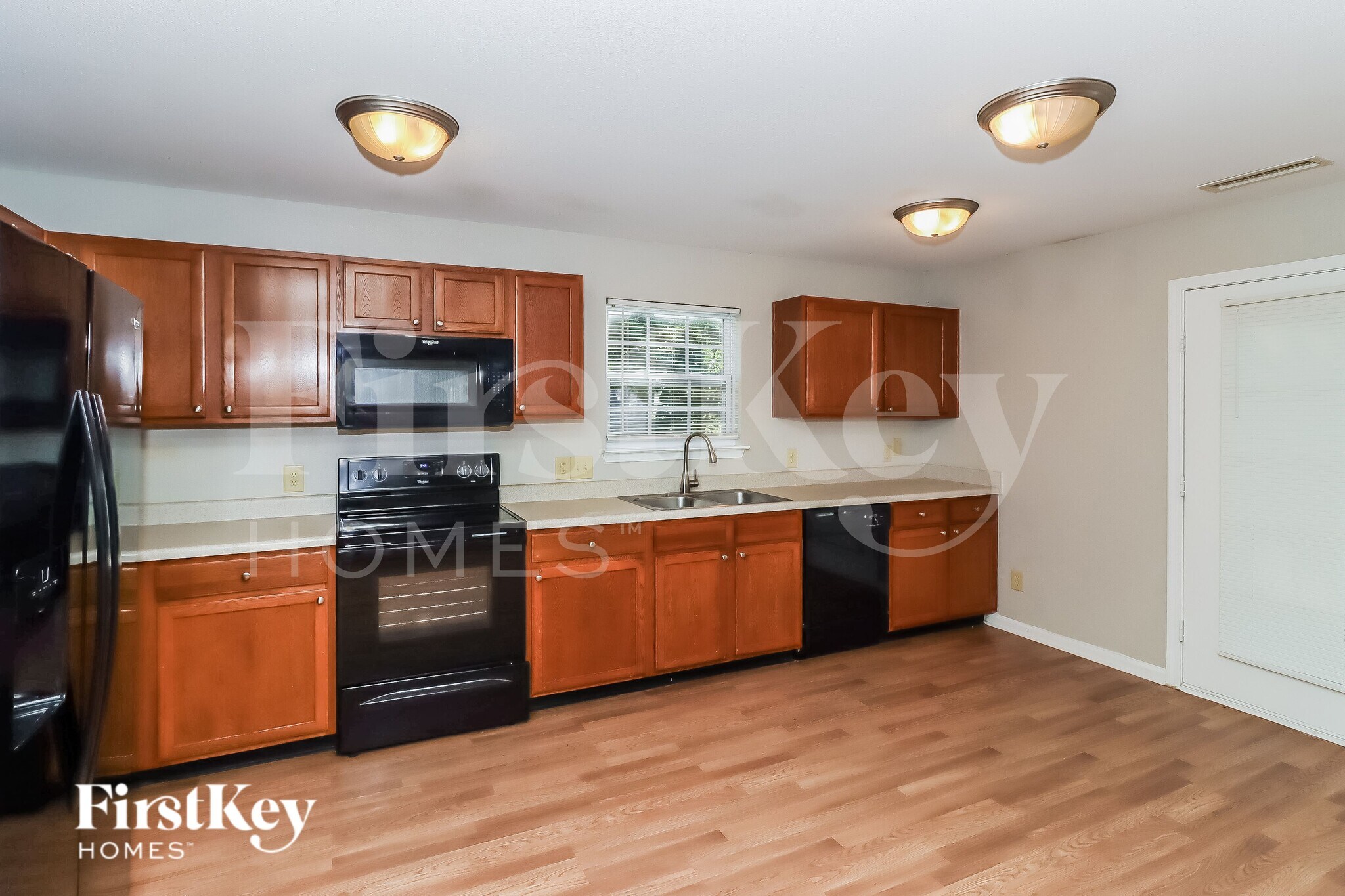 Building Photo - 811 Swearngan Ridge Ct