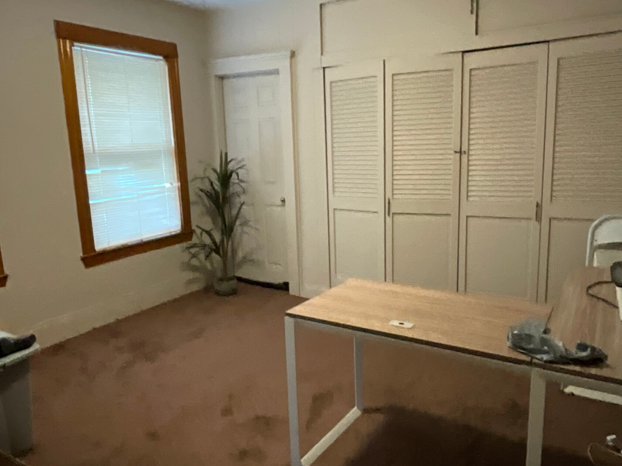 Building Photo - 325 Main St