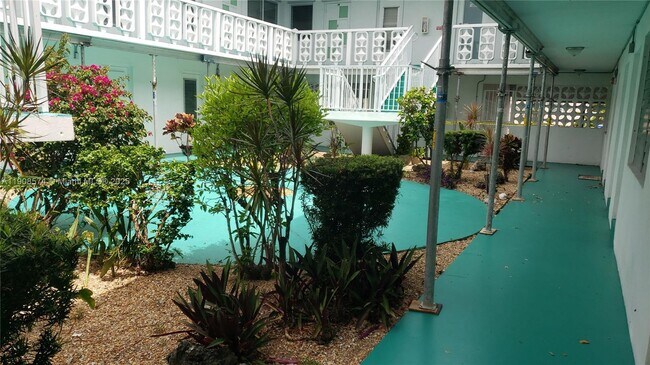 Building Photo - 1715 Wiley St