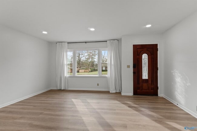 Building Photo - 6304 Davies Ave NW