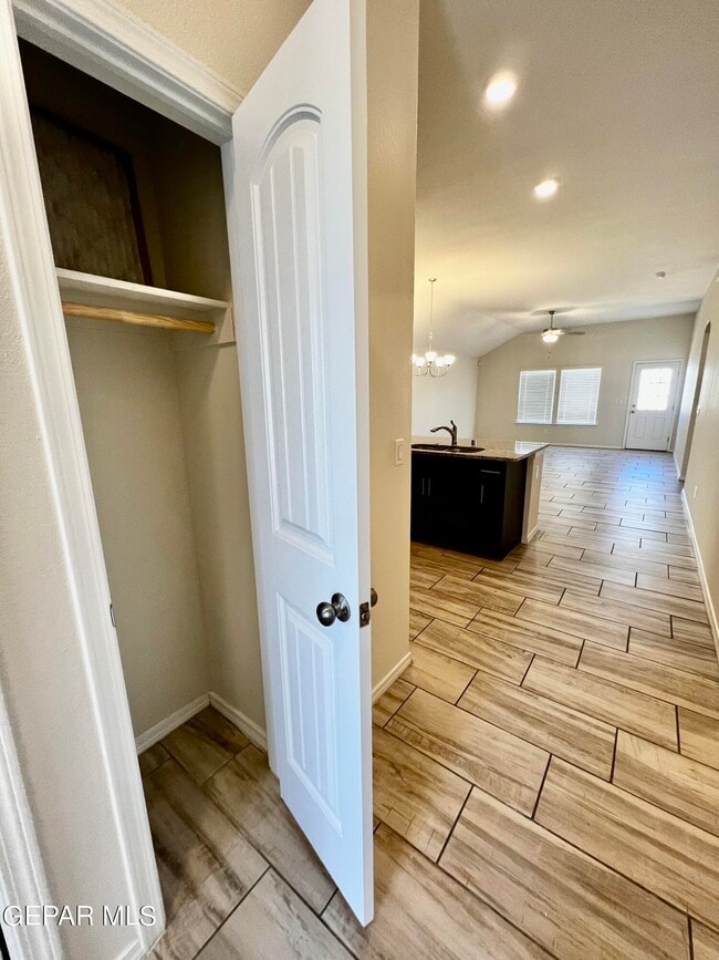 Building Photo - 1020 Indigo Sky St