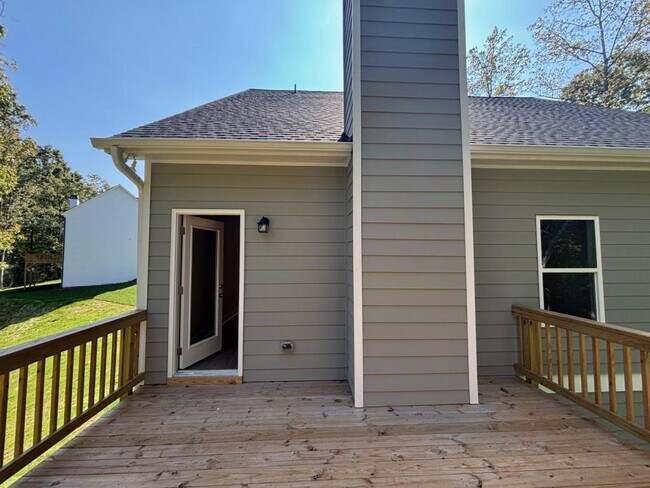 Building Photo - 4421 Whitetail Path Cove