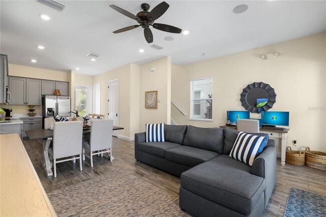 Building Photo - 8040 Lost Shaker Ln