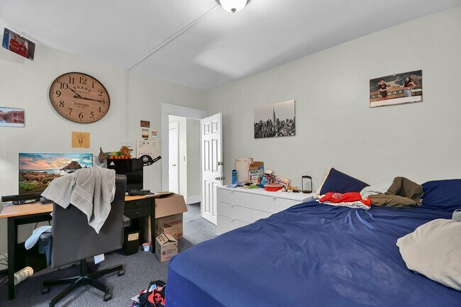 Building Photo - 1508 Summit St