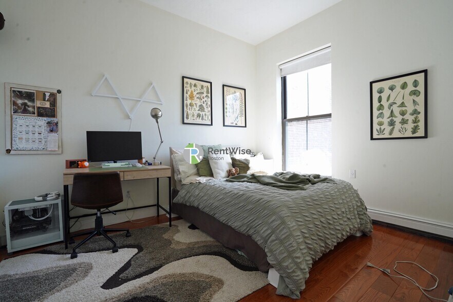 Building Photo - 525 Massachusetts Ave