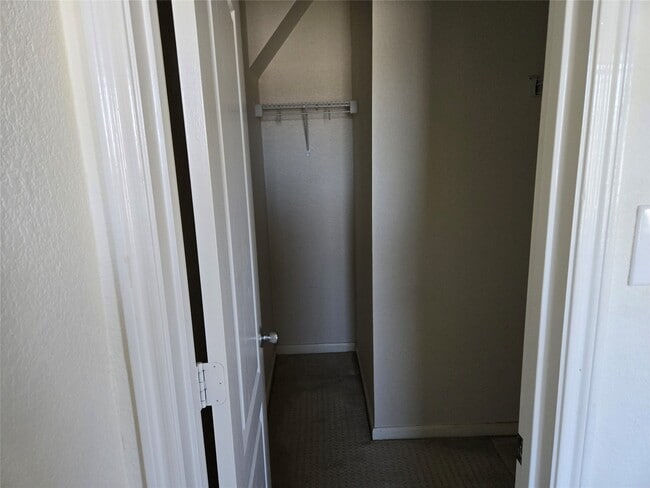 Building Photo - 22014 Orchard Dale Dr