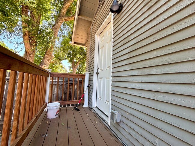 Building Photo - Charming Duplex in Prime Fort Collins Location- Available May 1st!