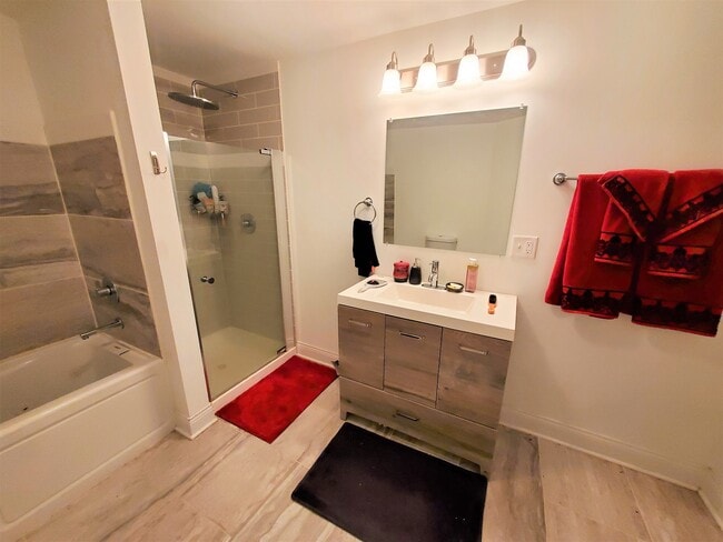 Building Photo - 4518 S King Dr