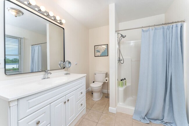 Building Photo - 2224 Brevard Rd