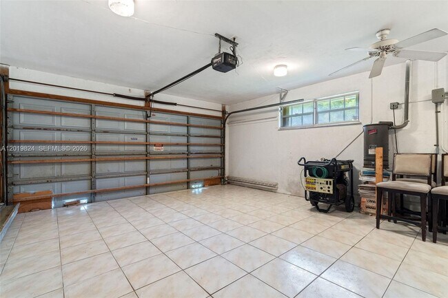 Building Photo - 16035 SW 173rd Ave