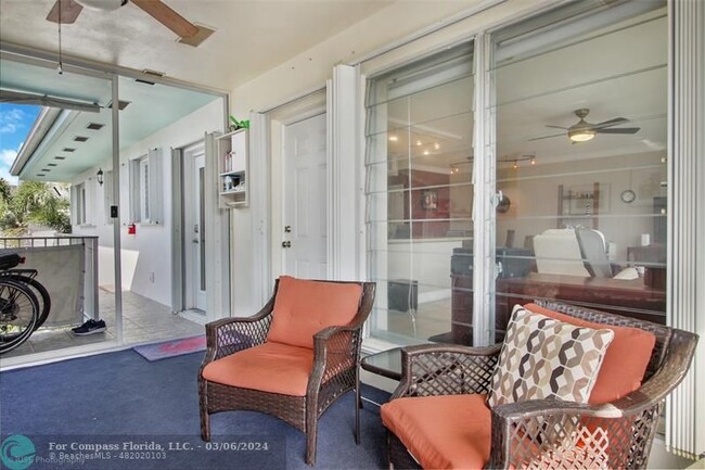 Building Photo - 180 Isle of Venice Dr