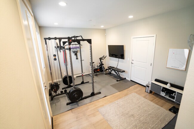 Building Photo - 2516 S Escondido Blvd