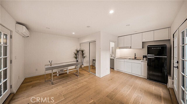 Building Photo - 8840 Ashcroft Ave