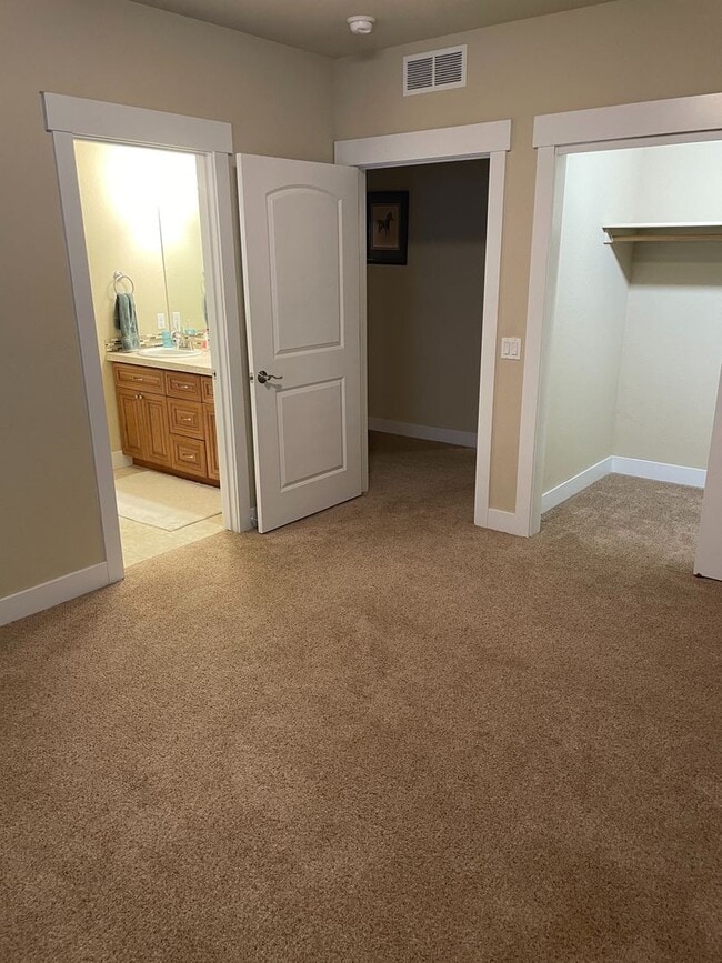 Building Photo - Beautiful 4 Bed 3 Bath House in Northeast Fort Collins!