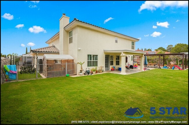 Building Photo - 6052 Bandolero Dr