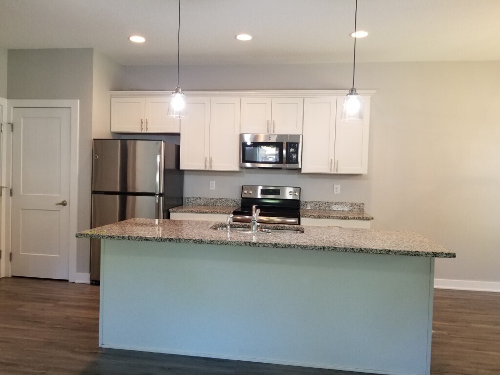 Building Photo - 1036 66th St