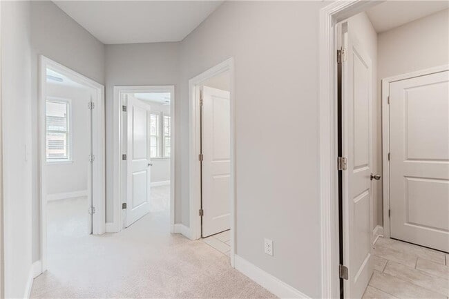 Building Photo - 5051 Pinckney Ln