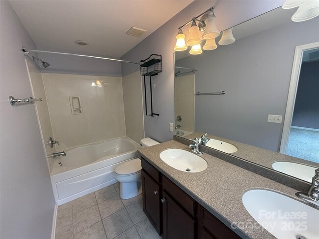 Building Photo - 1134 Drayton Ct
