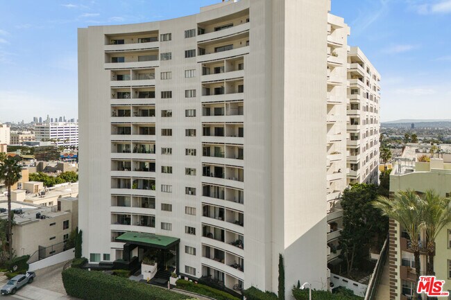 Building Photo - 7250 Franklin Ave