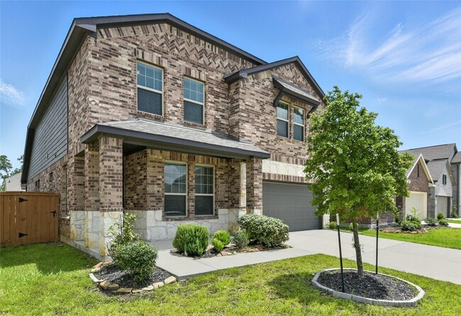 Building Photo - 13207 Rowan Grn Dr