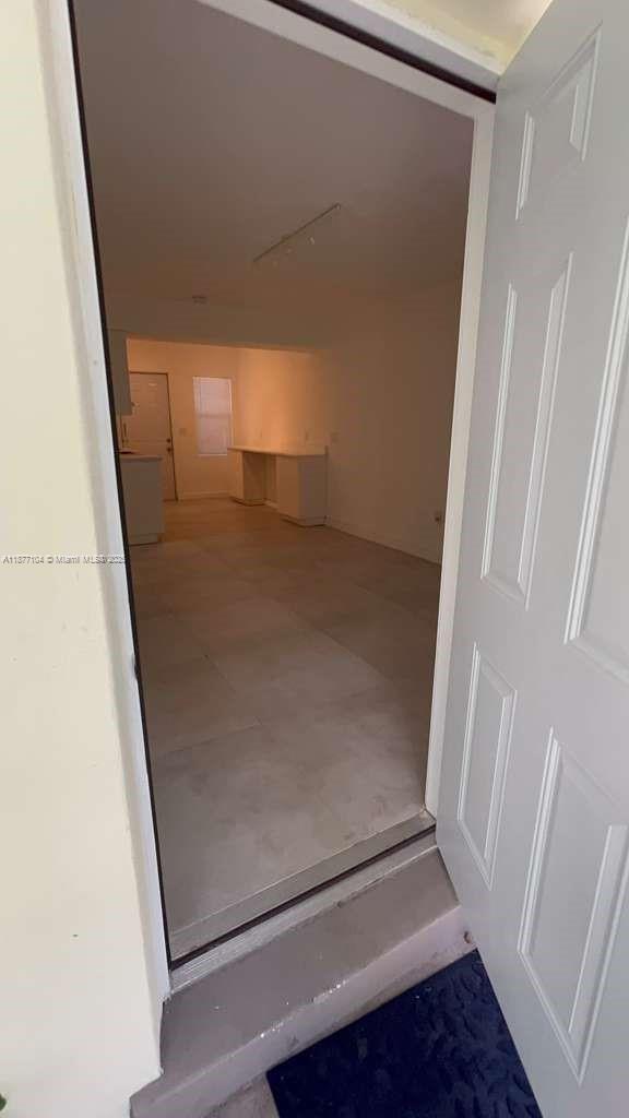 Building Photo - 780 NE 122nd St