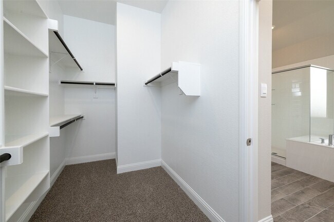 Building Photo - 4816 Dewy Rose Ln