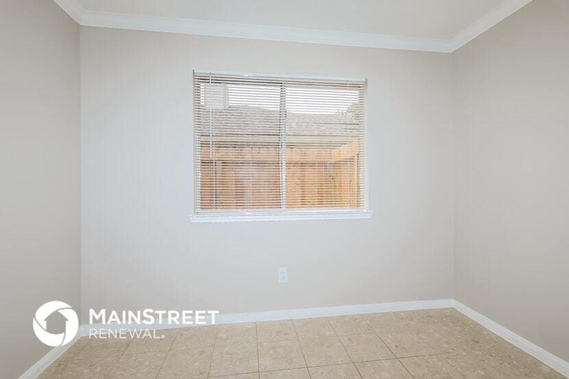 Building Photo - 16811 Creek Trail