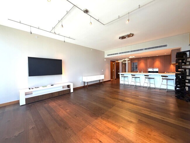 Building Photo - PARTIALLY FURNISHED, 3 BEDROOM, 3 BATHROOM, 2 PARKING (ONE ALA MOANA)