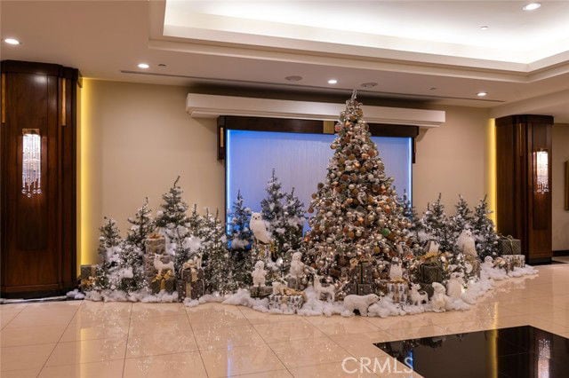 Building Photo - 345 Pioneer Dr