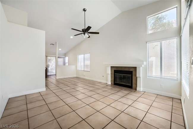 Building Photo - 2709 Camphor Tree St
