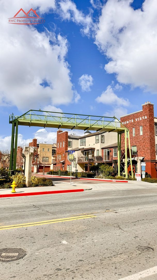 Building Photo - Charming 1 Bedroom/1 Bath Condo with Private Backyard & Double Parking Spaces