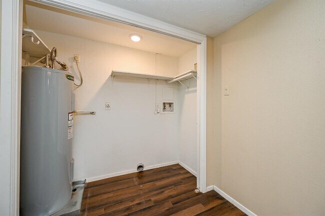Building Photo - 19226 Plantain Dr